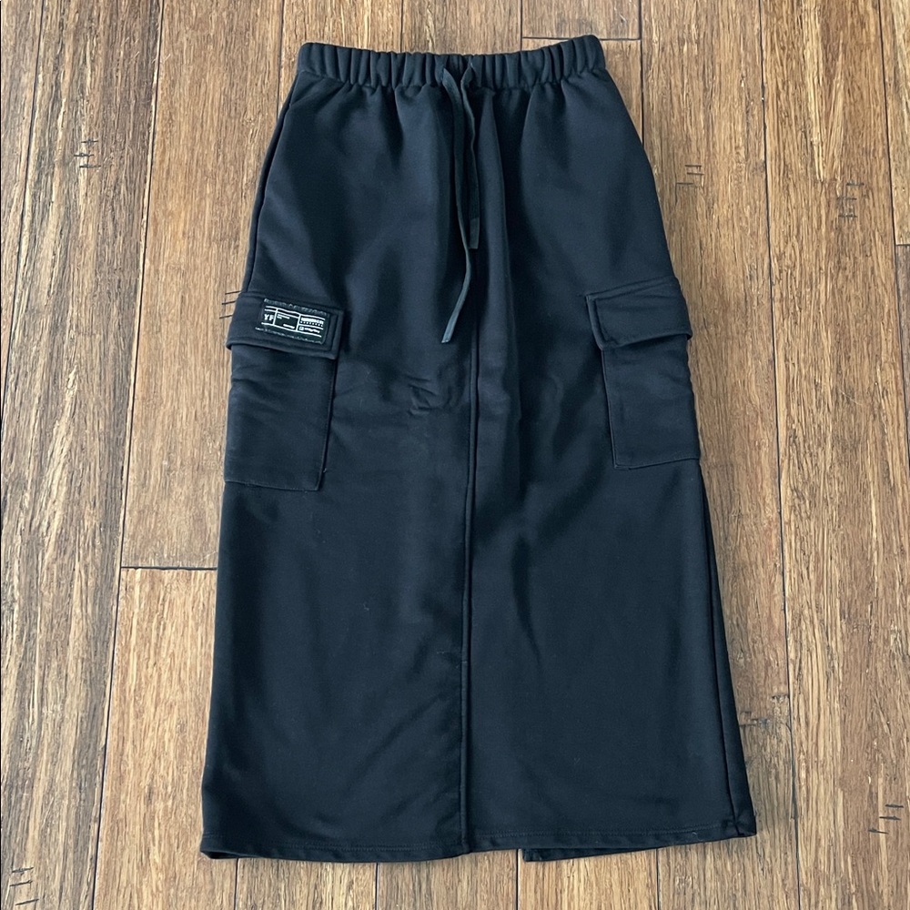 Women’s Black Cargo skirt
